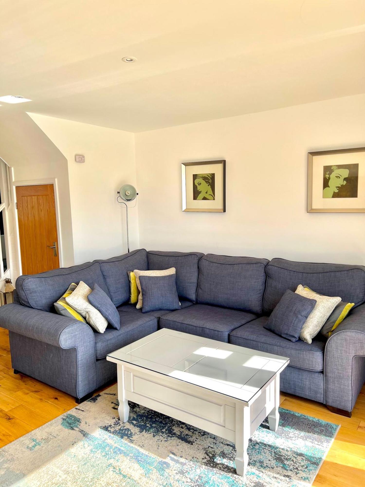 Nola Lodge سيرنسيستر المظهر الخارجي الصورة